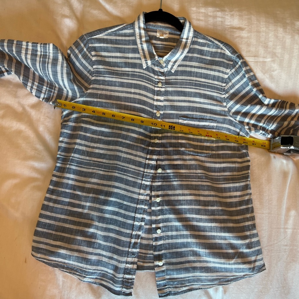 J. Crew L The Perfect Shirt 100% Cotton Blue & White Striped Button Down